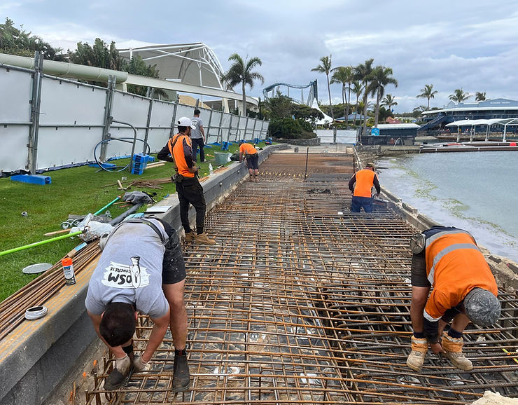 High-strength 40 MPa concrete mix with correct slump consistency during pump delivery